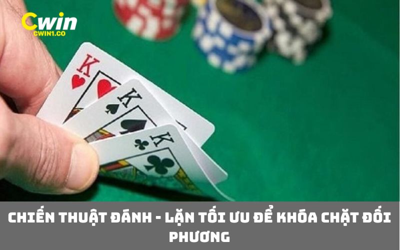 Chiến thuật đánh - lặn tối ưu để khóa chặt đối phương